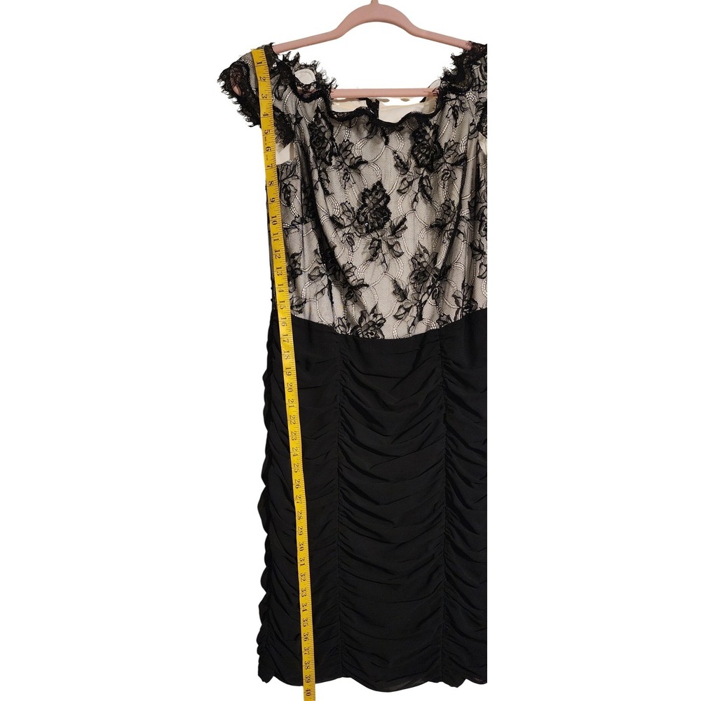 Tadashi Shoji Black Lace Ruched Sheath Dress Size 10 Elegant Evening Cocktail - Picture 8 of 10
